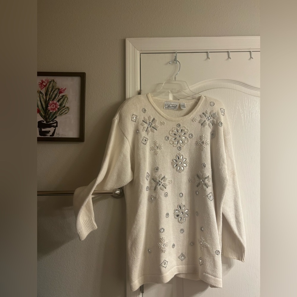 Fitting Imagine Vintage Embellished Sweater woman’s size 18/20